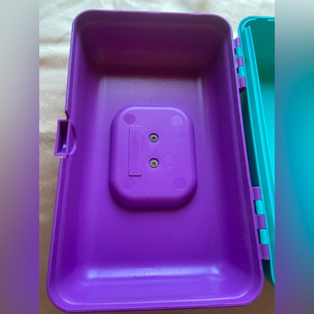 Vintage Caboodles Case ❤️🔥 LAST CHANCE - Picture 3 of 10